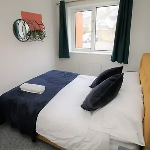 https://two-bed-apartment-with-free-private-parking-by-property-promise.cardiffhotelswales.com