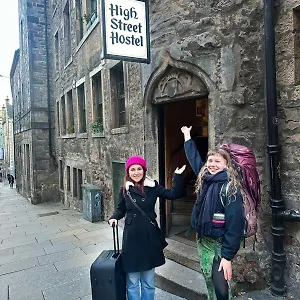 Hostal High Street - Adults Only