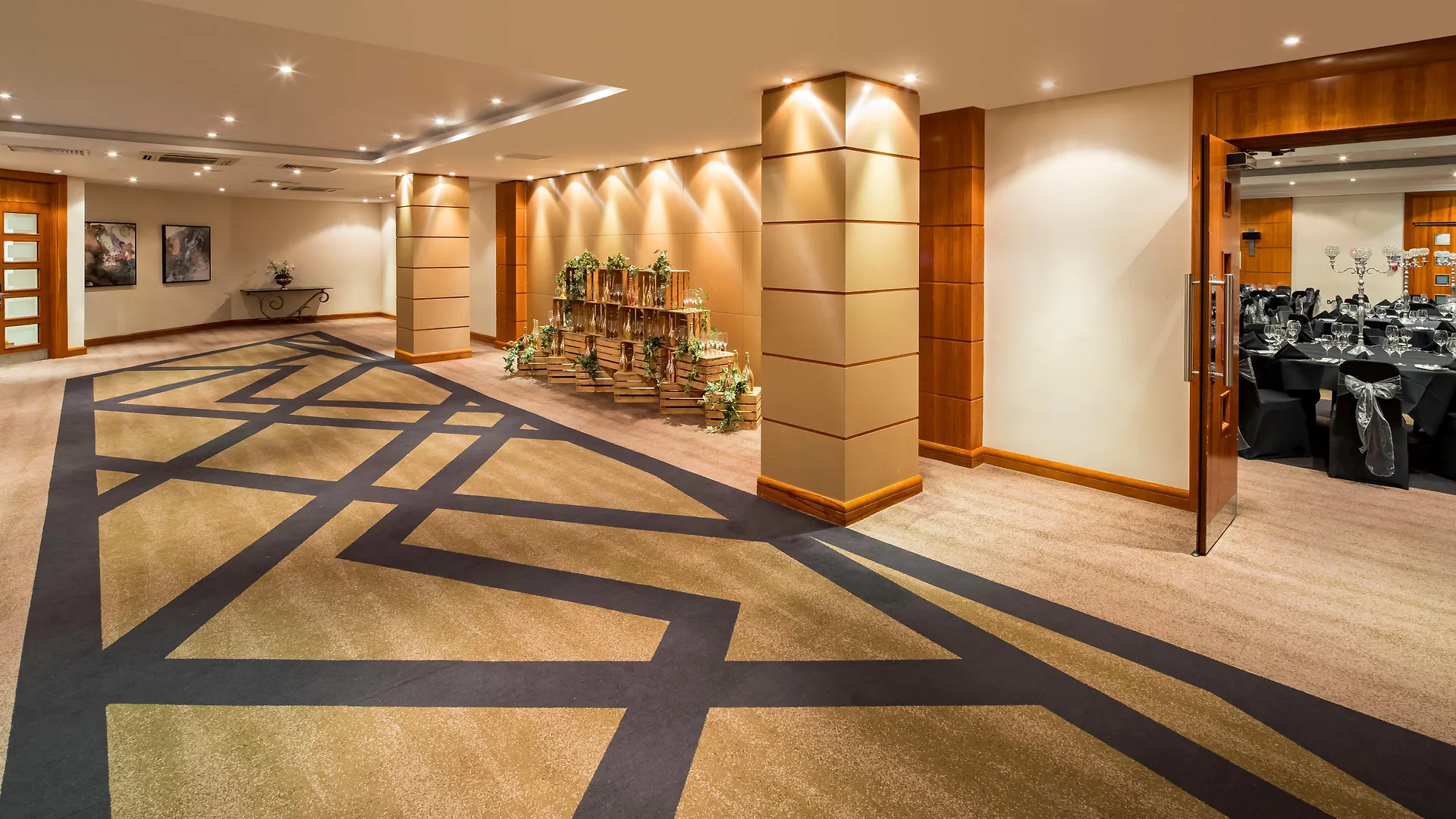 Crowne Plaza Nottingham By Ihg Hotel