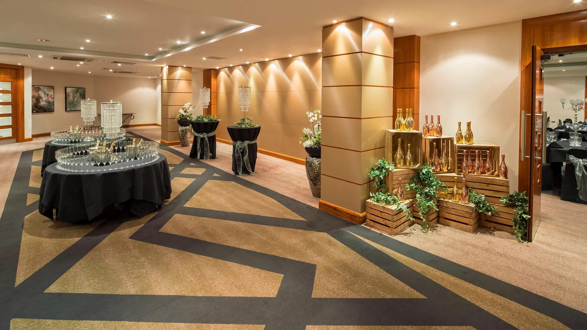Crowne Plaza Nottingham By Ihg Hotel