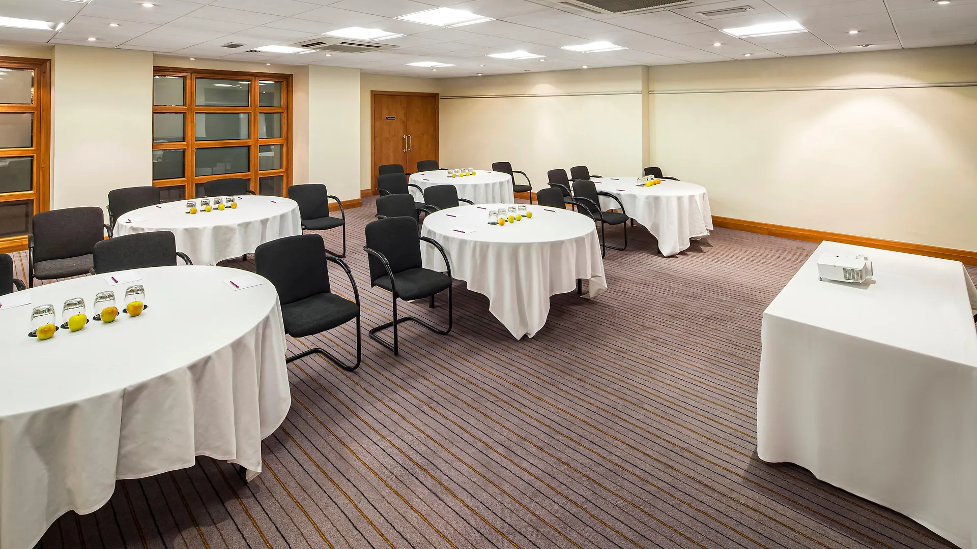 Crowne Plaza Nottingham By Ihg Hotel 4*,  United Kingdom